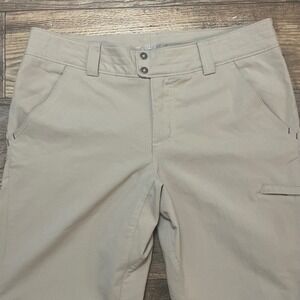 Columbia‎ Women's Size 8 Short Convertible Hiking Pants Khaki Omni Shade Zip Off